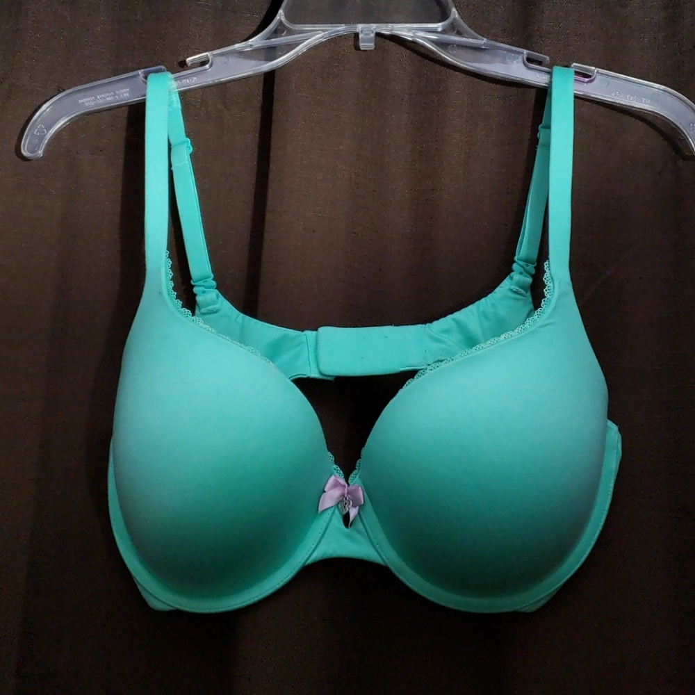 Victoria's Secret Body by Victoria Bra